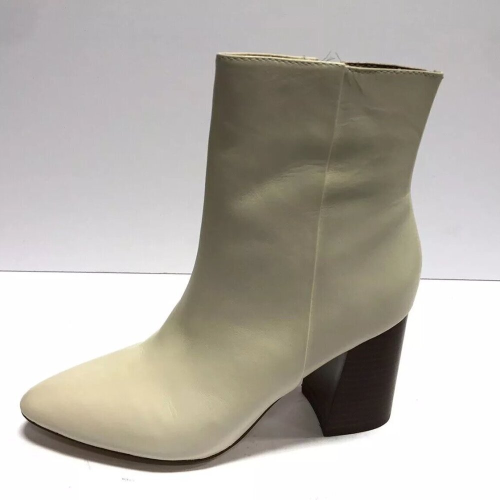 Nine West Women’s Seven Boot Ivory Leather Size 7.5 M
